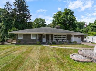 81 Tufa Glen Dr, Rochester, NY 14625