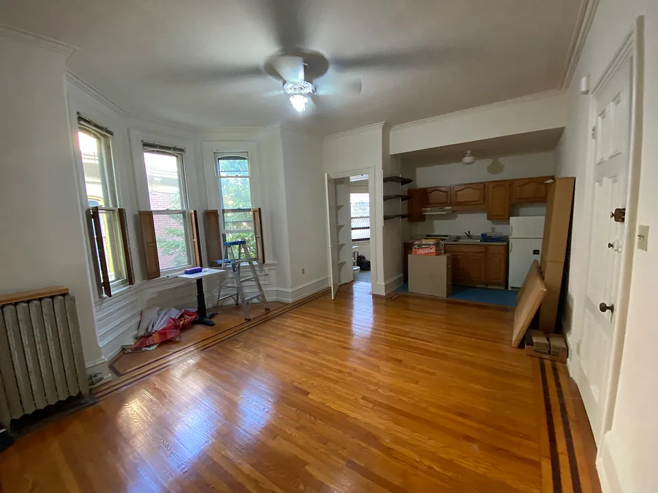*Landlord Replacing Applicances in Kitchen!*