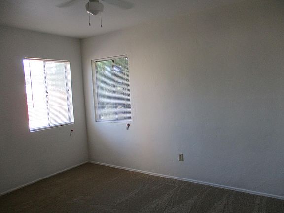 4th image of 443 Flower St APT D