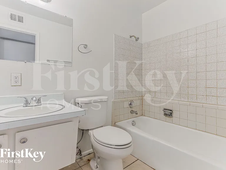 1619 E Campus Dr — Photo 14