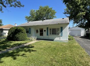 2108 Chestnut Ave, Sterling, IL 61081