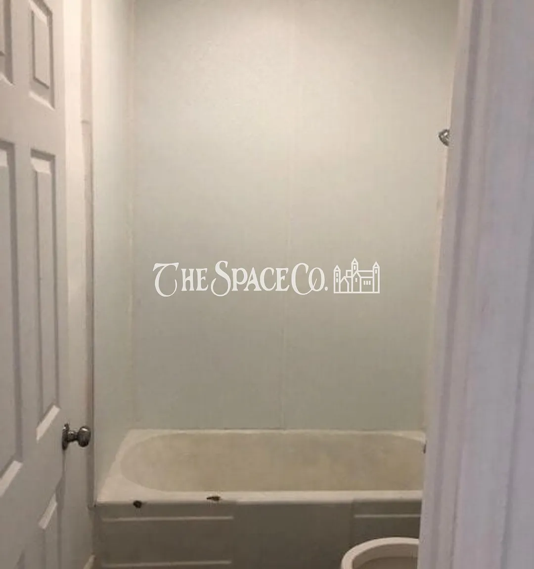 3 bed, 1.0 bath, $1,900 — Photo 1