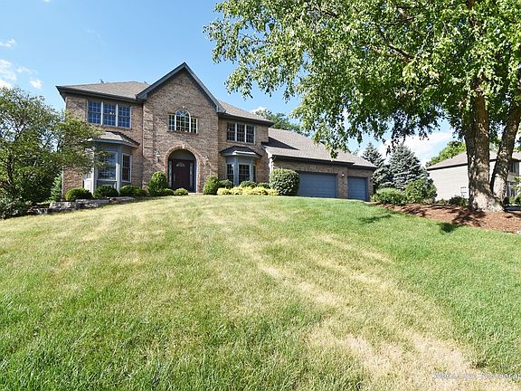 2nd image of 40W682 Willowbrook Dr