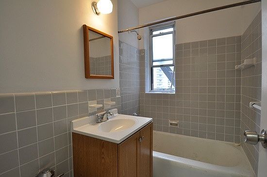 2nd image of 800 Grand Concourse Frnt 3