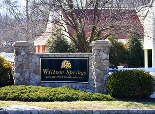 1 Willow Spgs, New Milford, CT 06776