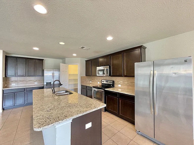 304 W Orion Dr — Photo 21