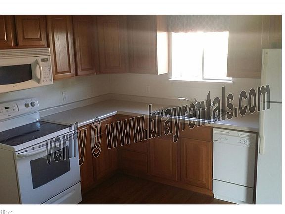 111 Orchard Ave. kitchen