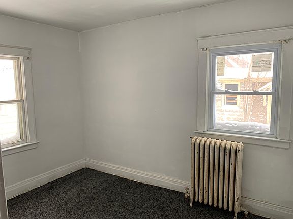 4th image of 2418 Niagara Ave Floor 1
