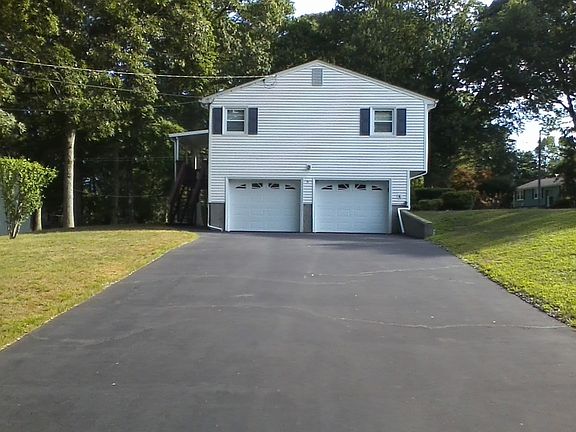 Driveway view on Lemont
