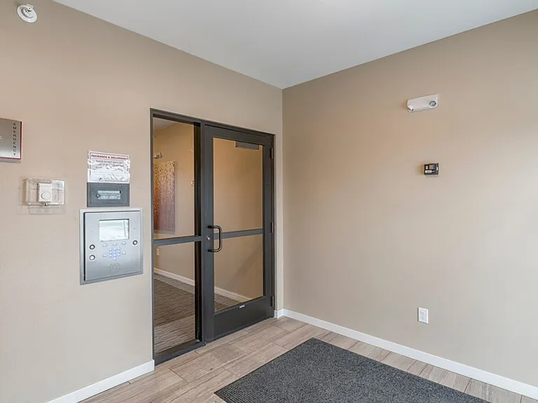 Stonecrest Apartments — Photo 23