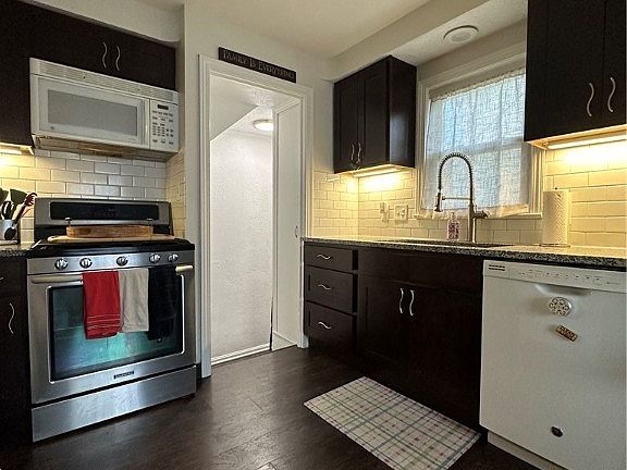 4th image of 1585 Temple Ave
