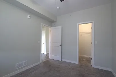 1601 Kimbark St #201 — Photo 8