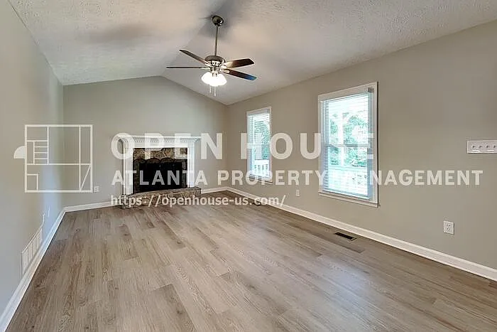 450 Sumer Ln N — Photo 25