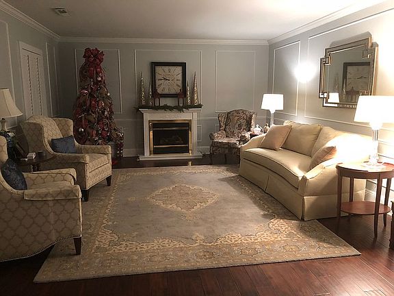 2nd image of 2108 S Lakeshore Dr