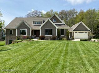 4099 Oakharbor St, Kalamazoo, MI 49009