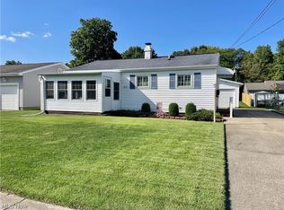 817 Lakeview Dr, Dover, OH