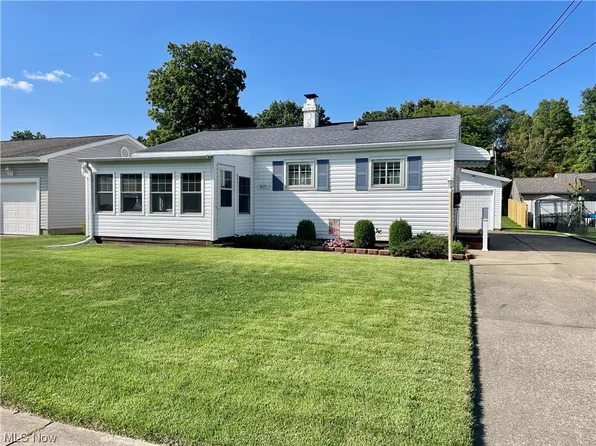 817 Lakeview Dr, Dover, OH 44622