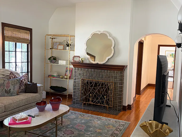 1119 Bedford Dr — Photo 5