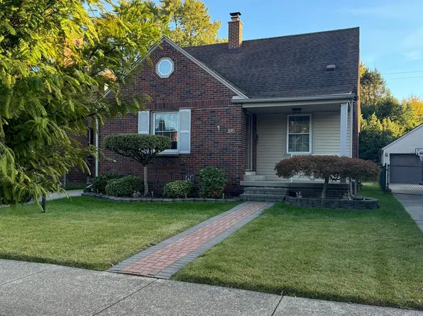 23051 Sheridan St, Dearborn, MI 48128