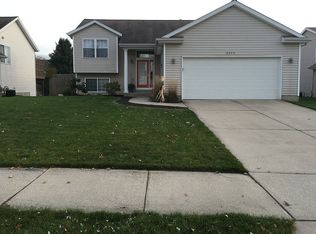 3072 Stonewood St NW, Grand Rapids, MI 49504