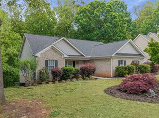 7704 Perthshire Dr, Oak Ridge, NC 27310