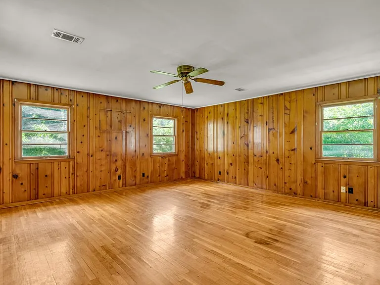 706 Cypress St — Photo 4
