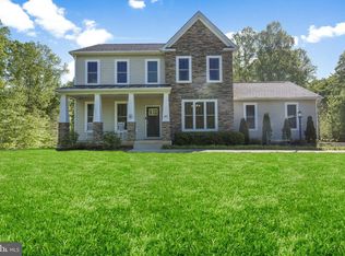 40 Boxwood Dr, Fredericksburg, VA 22406