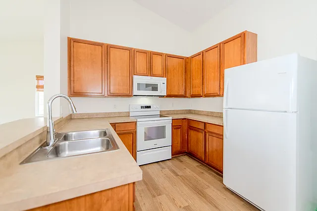 154 Bertram Dr #P — Photo 3