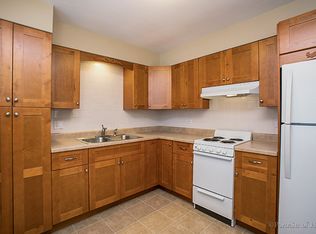 413 Wilson St APT D, Downers Grove, IL 60515