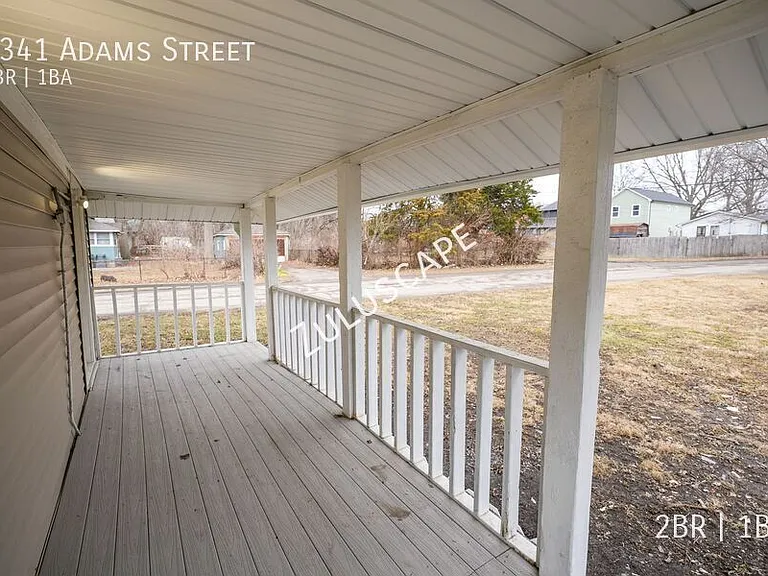 2341 Adams St — Photo 16