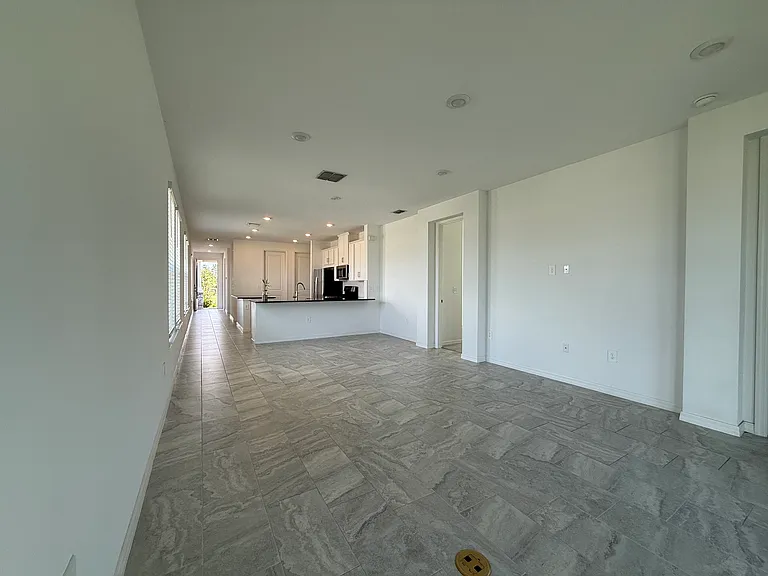 5274 Kildare Place St — Photo 10