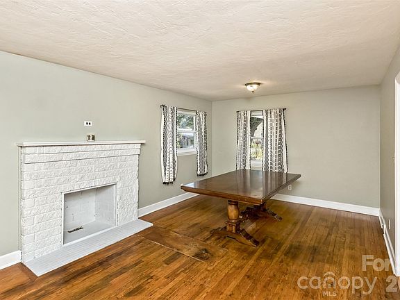 4th image of 30 Valley Hill Dr