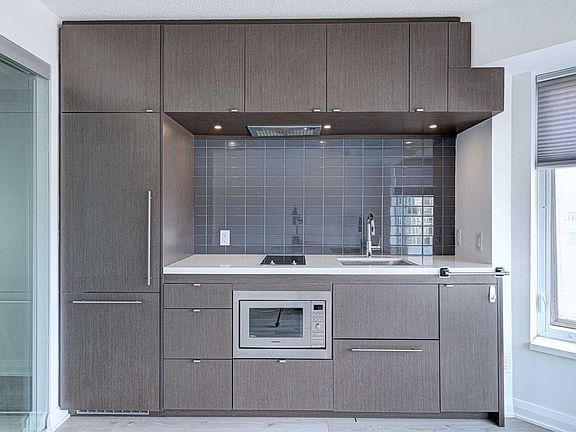 2nd image of 155 Yorkville Ave #702