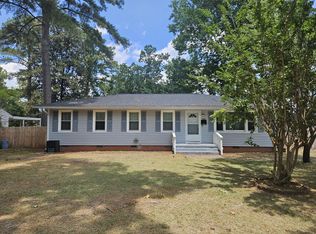 1818 Cherokee Dr, Fayetteville, NC 28303