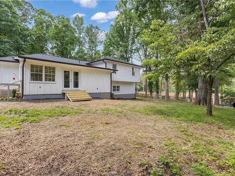 6290 Cascade Palmetto Hwy — Photo 5