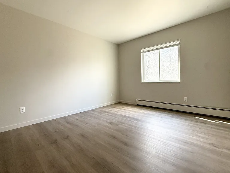 2060 Allen Blvd #9 — Photo 5