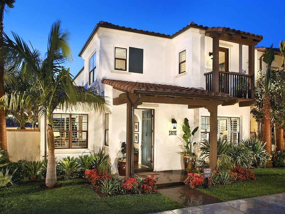 Photos shown are of the model homes and are for illustrative purposes only.