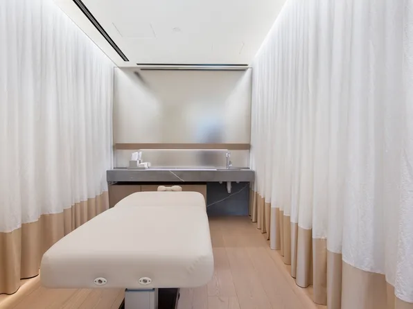 15 Hudson Yards image 21 of 35