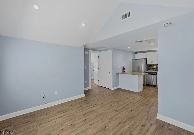 161 Broughton Ave #2 — Photo 5