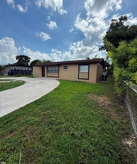 27902 SW 129th Ct — Photo 1