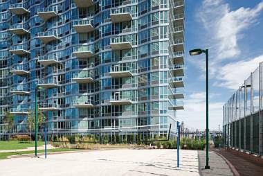 3rd image of 4545 Center Blvd APT 2206