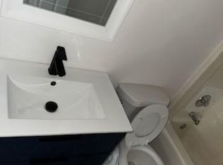 6420 N 106th St, Milwaukee, WI 53224