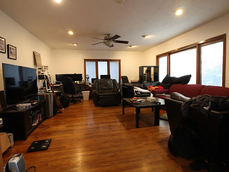 326 Westwood Dr — Photo 7