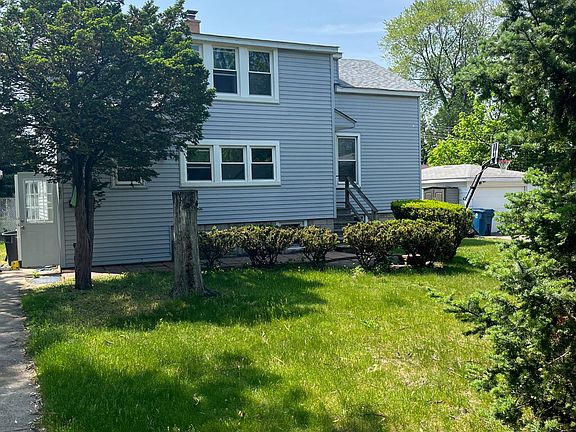 2nd image of 864 Mackinaw Ave