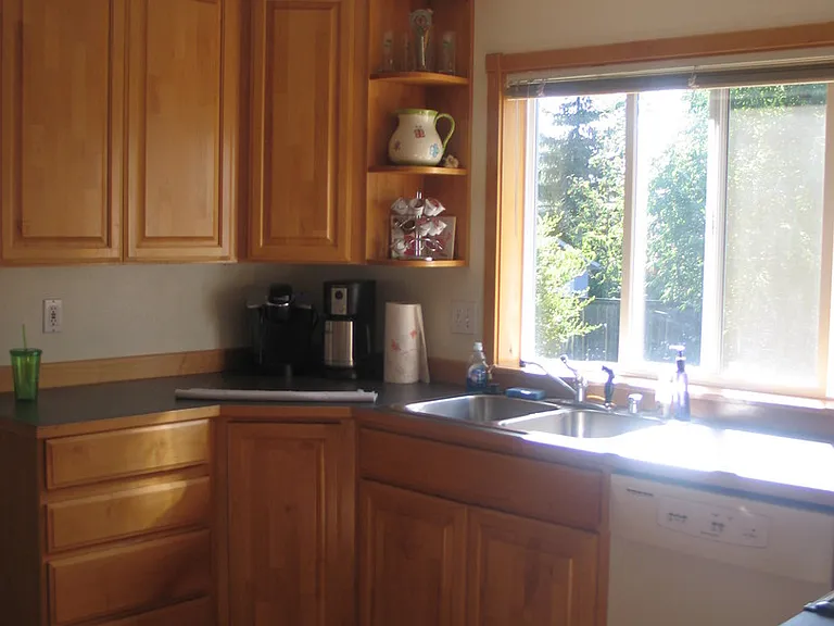 2937 NE Spartan Ct — Photo 6