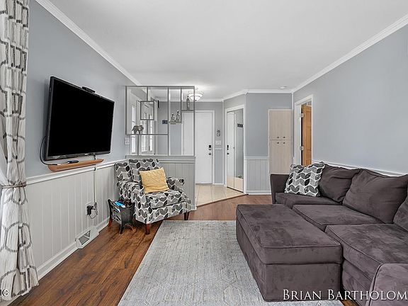 4th image of 5830 Verta Dr NE