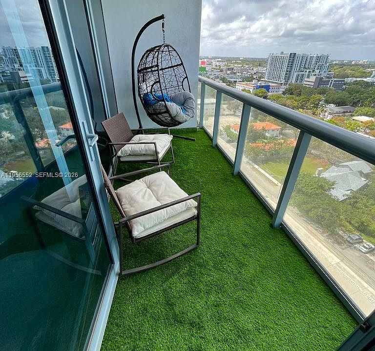 1st image of 601 NE 36th St APT 1305