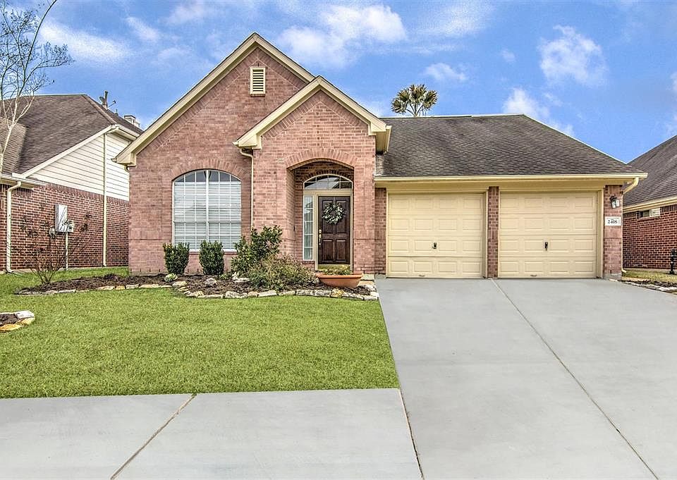 1st image of 2418 Bay Hill Dr