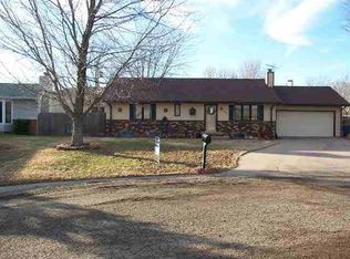 1405 Meeker Ct, Rose Hill, KS 67133