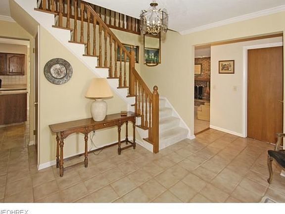3rd image of 31003 Arlington Cir